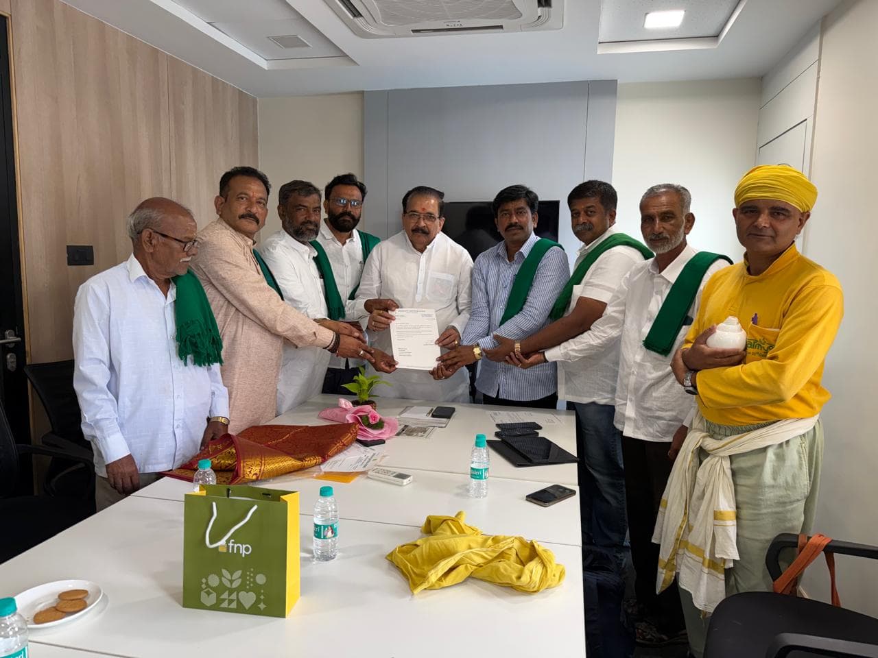Delegation present during appointment letter handover