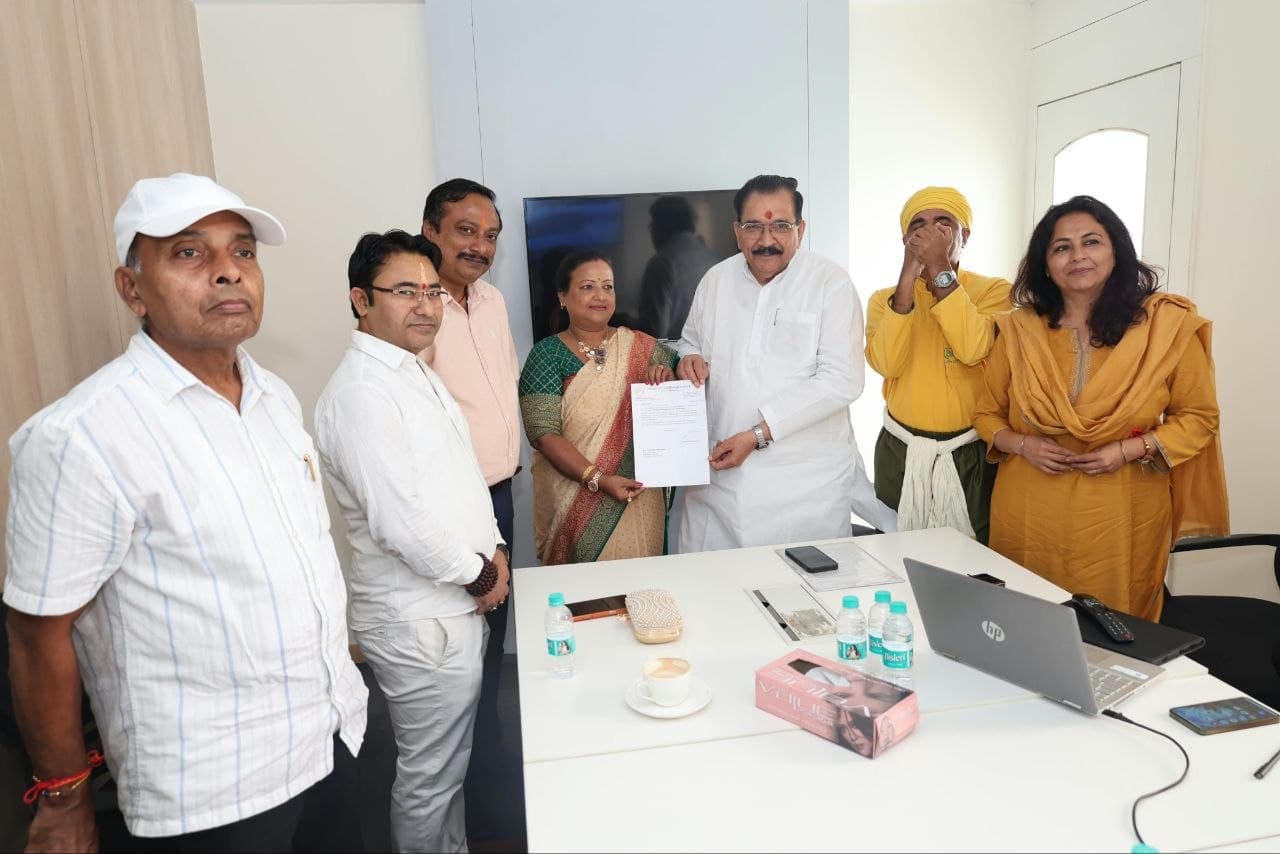 BKS West Bengal group holding the appointment letter with Shri Krishan Bir Choudhary