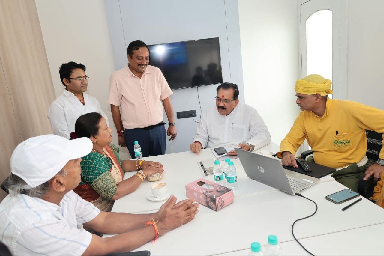 Appointment meeting in progress with Shri Krishan Bir Choudhary and BKS West Bengal members